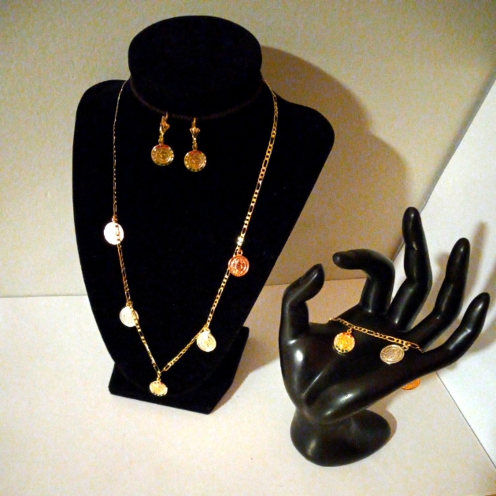 St Benedict with Cubic ZC Gold Plated Oro Laminado  Woman Necklace Set NWOT